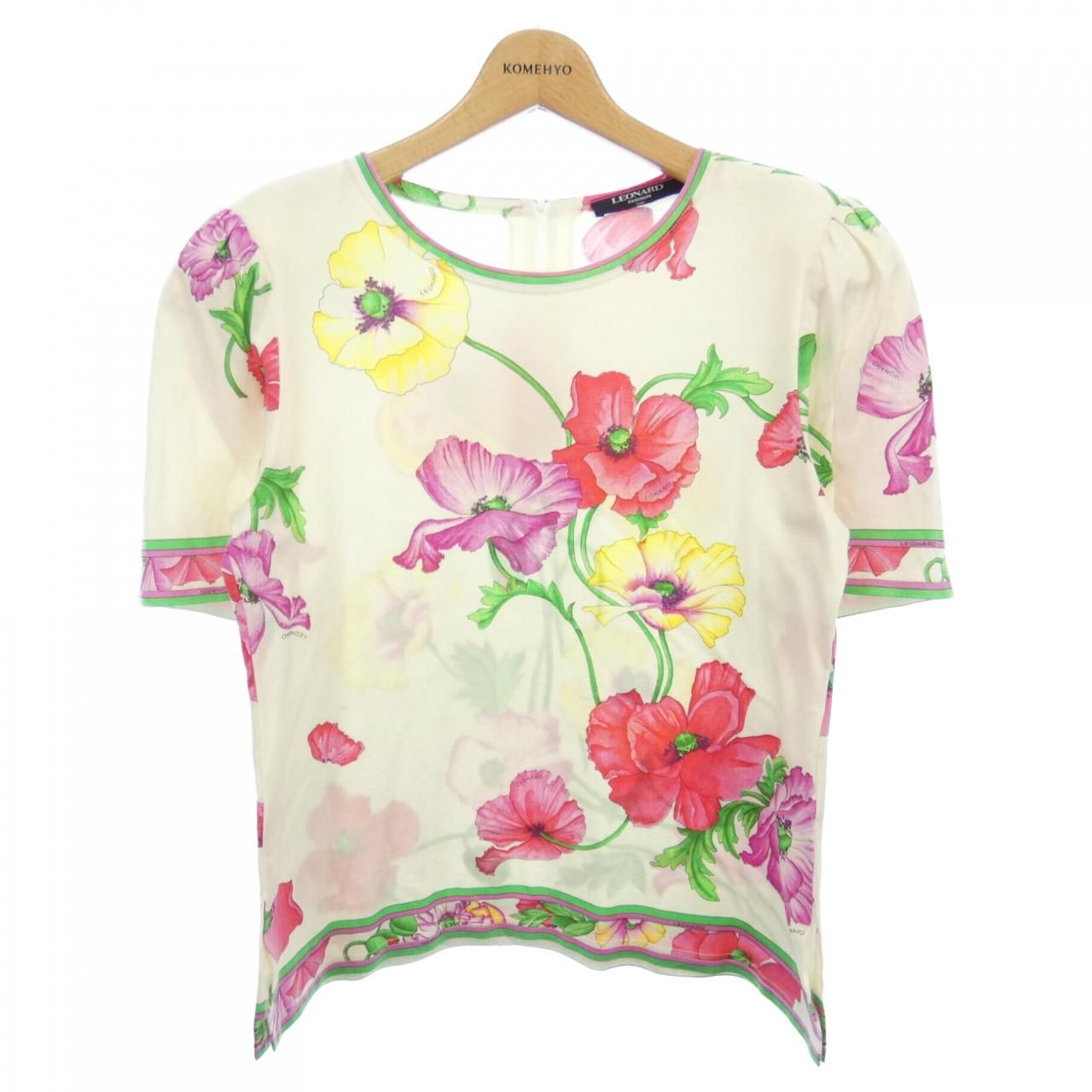 【美品】レオナール　カットソー　花柄 半袖　 Lサイズ 新品未使用レオナール花柄半袖Tシャツフラワーデザインカットソー44