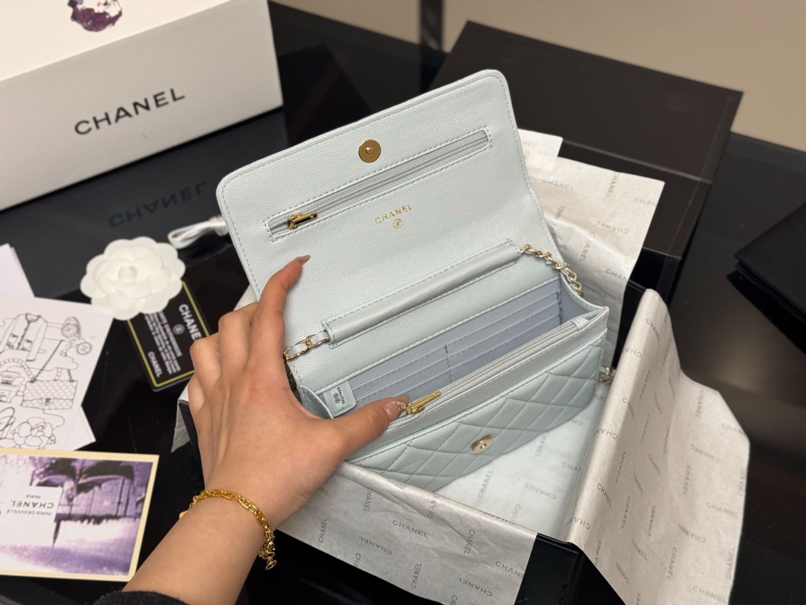 【新品・未使用】CHANEL 今日特価】Chanel シャネル クラシック ウォレット オン