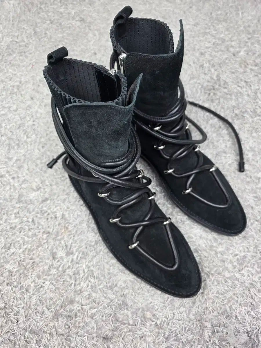 正規品 バレンシアガ ブラック スウェード レースアップ ブーツ EU39 | 250 255