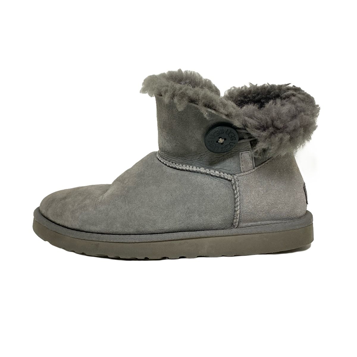 254○ UGG グレーのボタン付きショートブーツ 25 UGG(アグ) ショートブーツ 25 レディース ミニベイリーボタン