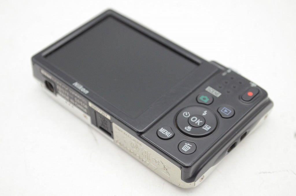 Nikon ニコン COOLPIX S2900 コンパクトデジタルカメラ シルバー