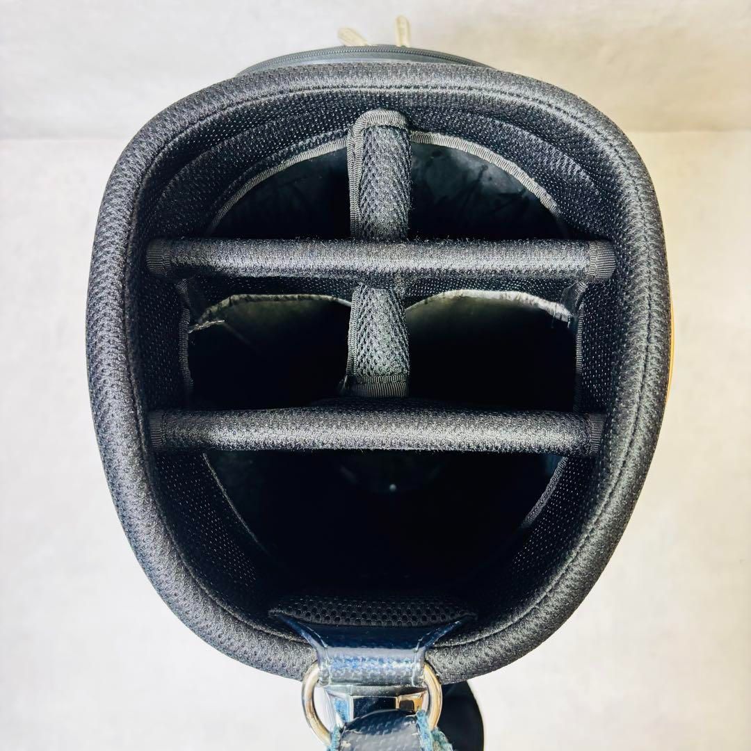 ＸＸＩＯ ゼクシオ ゴルフ エナメルキャディバッグ９型 美品！ XXIO ゼクシオ キャディバッグ 9.5型 GGC-X164 2025モデル