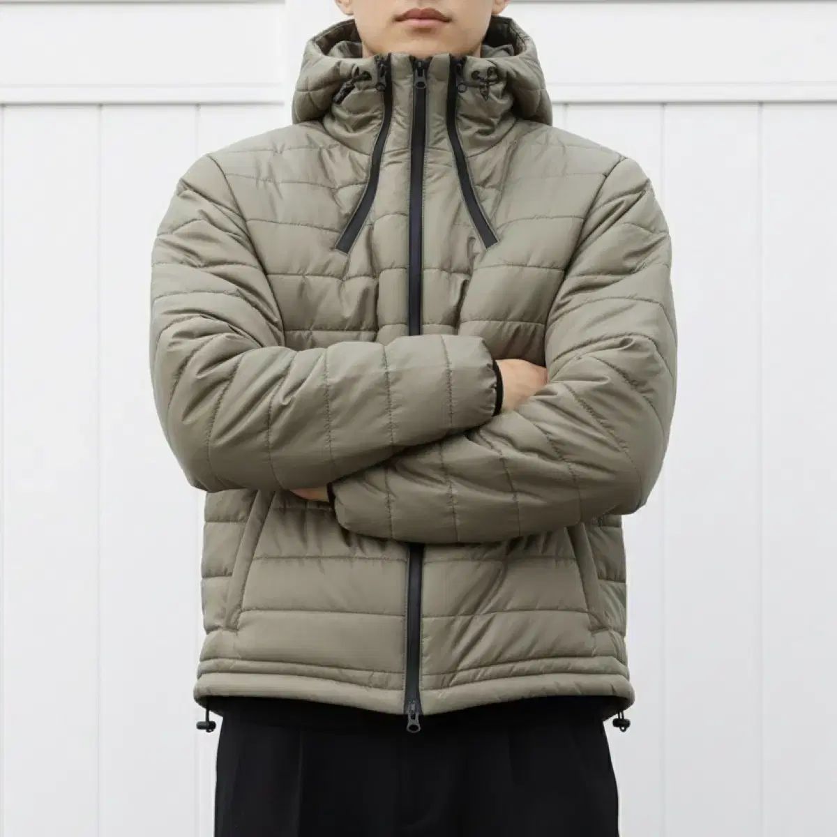 軽量 フード ダウン ジッパー テック ポケット ショートダウン 登山