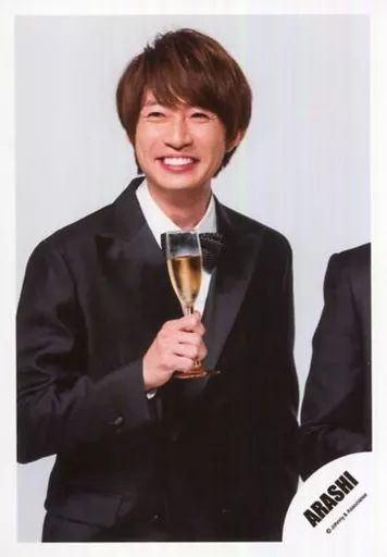 中古】生写真(ジャニーズ) 嵐/相葉雅紀/バストアップ・衣装白黒