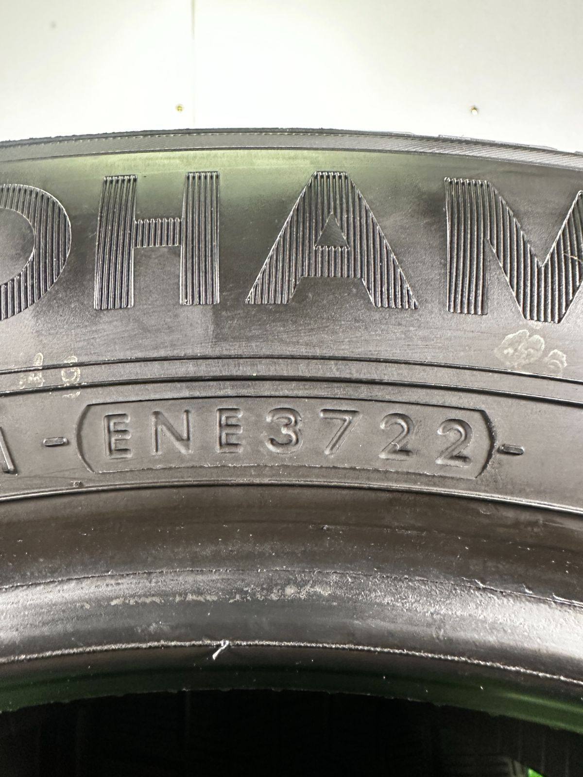  215 55 R 17 ヨコハマ IG 60 製 4本 冬タイヤ スタッドレス TA 507 17インチ スタッドレス