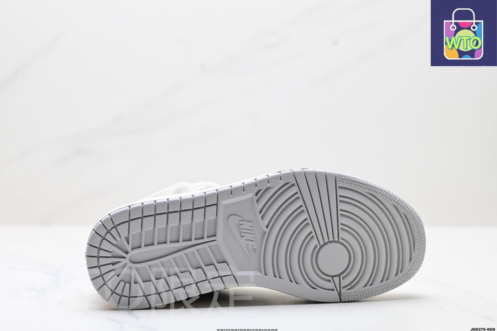全新未使用ナイキ 逆スウッシュ Travis Scott x エアジョーダン1