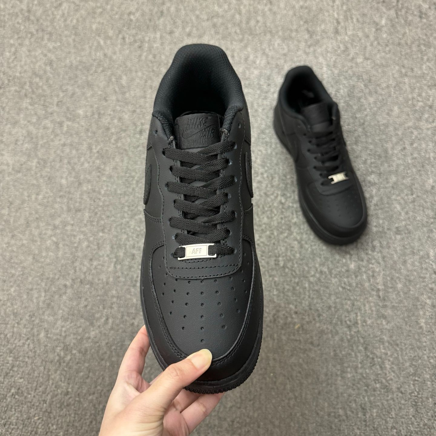 【NIKE】CW2288-001◆ナイキ エア フォース 1 '07 ロー◆ Black NIKE AIR FORCE 1 '07 BLACK/BLACK（ナイキ エア フォース 1 '07