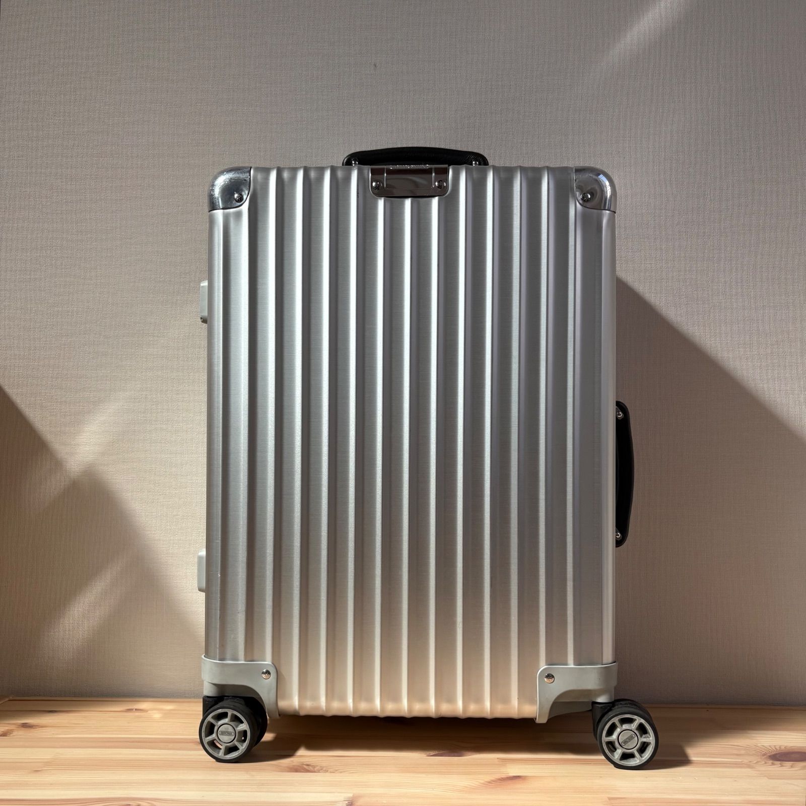RIMOWA CLASSIC FLIGHT CABIN 33L リモワ クラシックフライト キャビン 33L キャリーケース