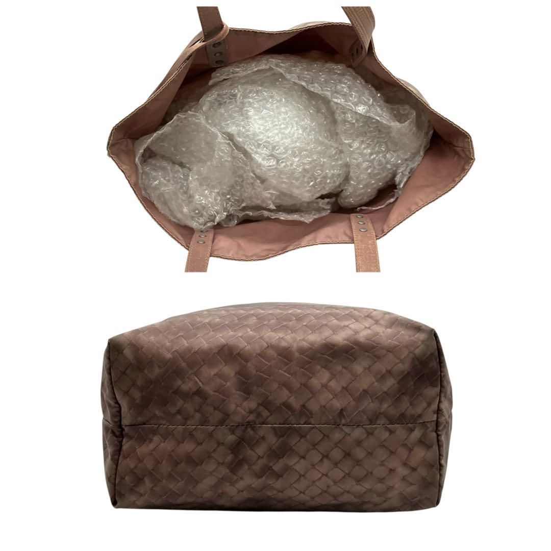 【美品】BOTTEGA VENETA　イントレッチオリュージョン　ポーチ 美品】BOTTEGA VENETA イントレッチオリュージョン ポーチ