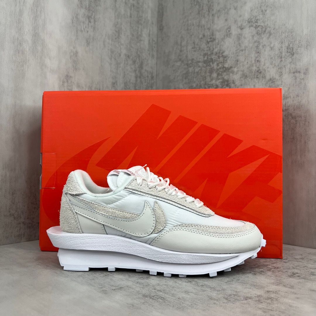 ✨大特価✨NIKE LDWAFFLE / SACAI 