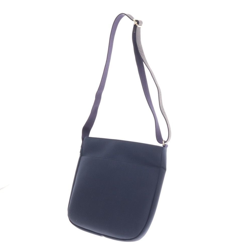 □ キタムラ ショルダーバッグ 鞄 ロゴ 刺繍 レディース