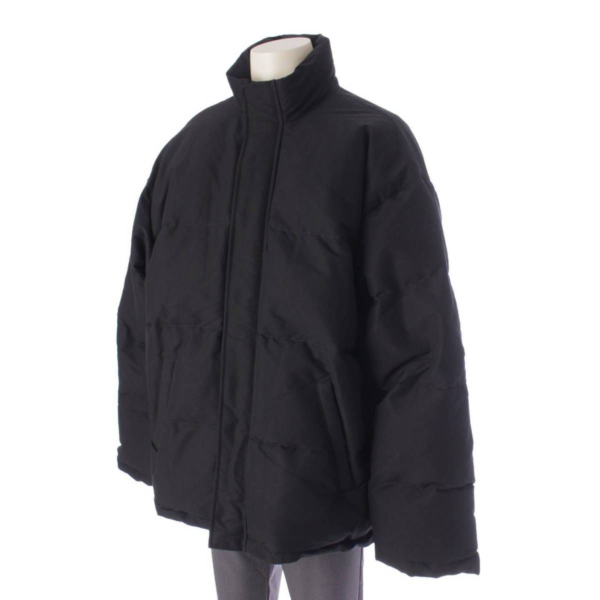 バレンシアガ】Balenciaga 23AW メンズ BOXY PUFFER ボクシーパファー ジャケット 725325 ブラック 44  【中古】【鑑定済・正規品保証】199757 - メルカリ