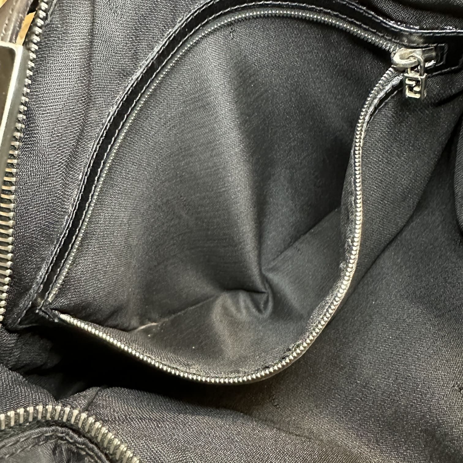 FENDI【フェンディ】 フェンディ ショルダーバッグ 15328