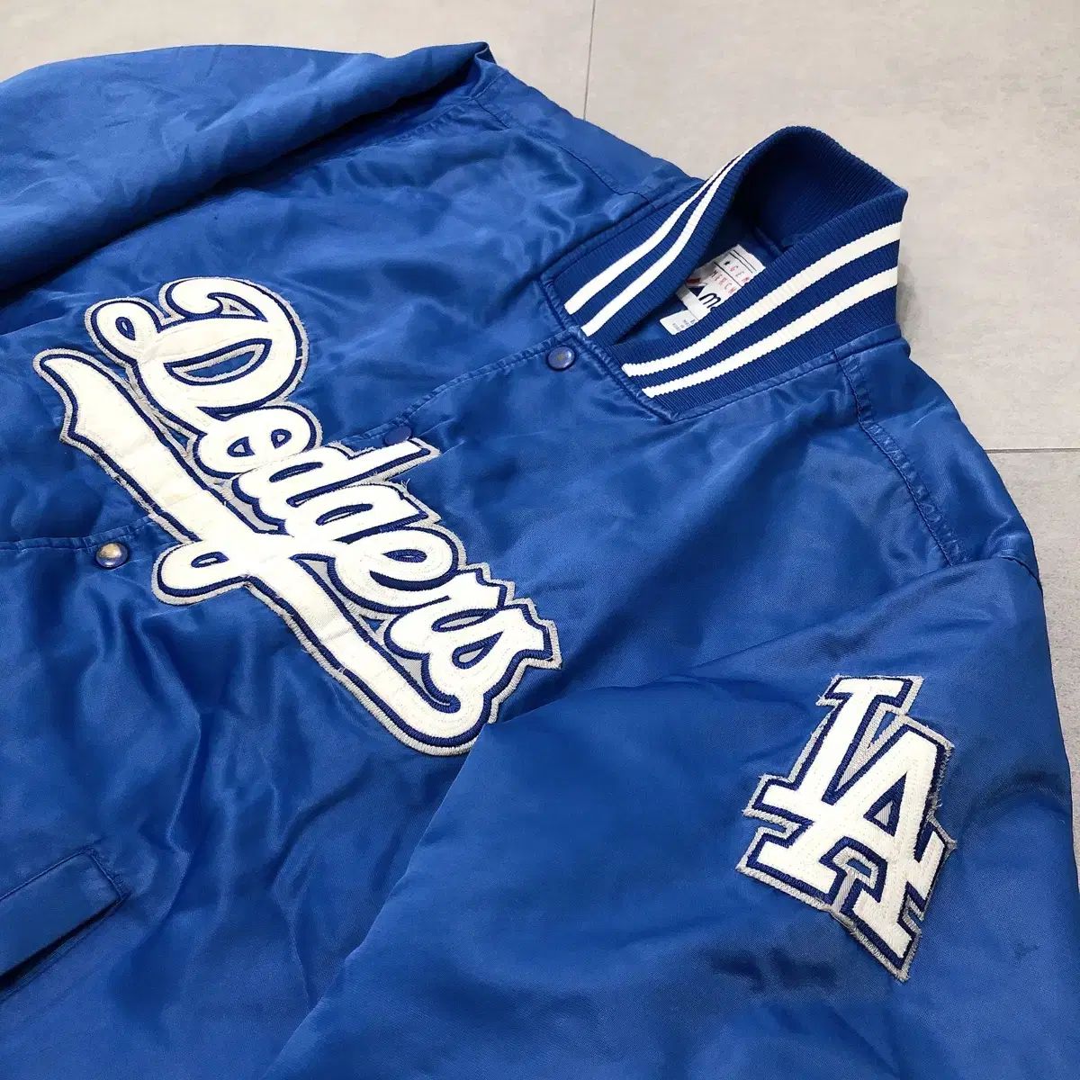 Dodgers Majestic スタジャン Lサイズ Dodgers Majestic スタジャン Lサイズ