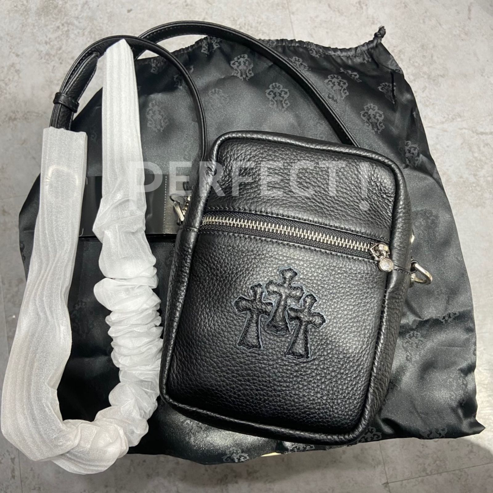 超人気 Chrome Hearts TAKA MINI BAG クロムハーツ ファッション 男女  