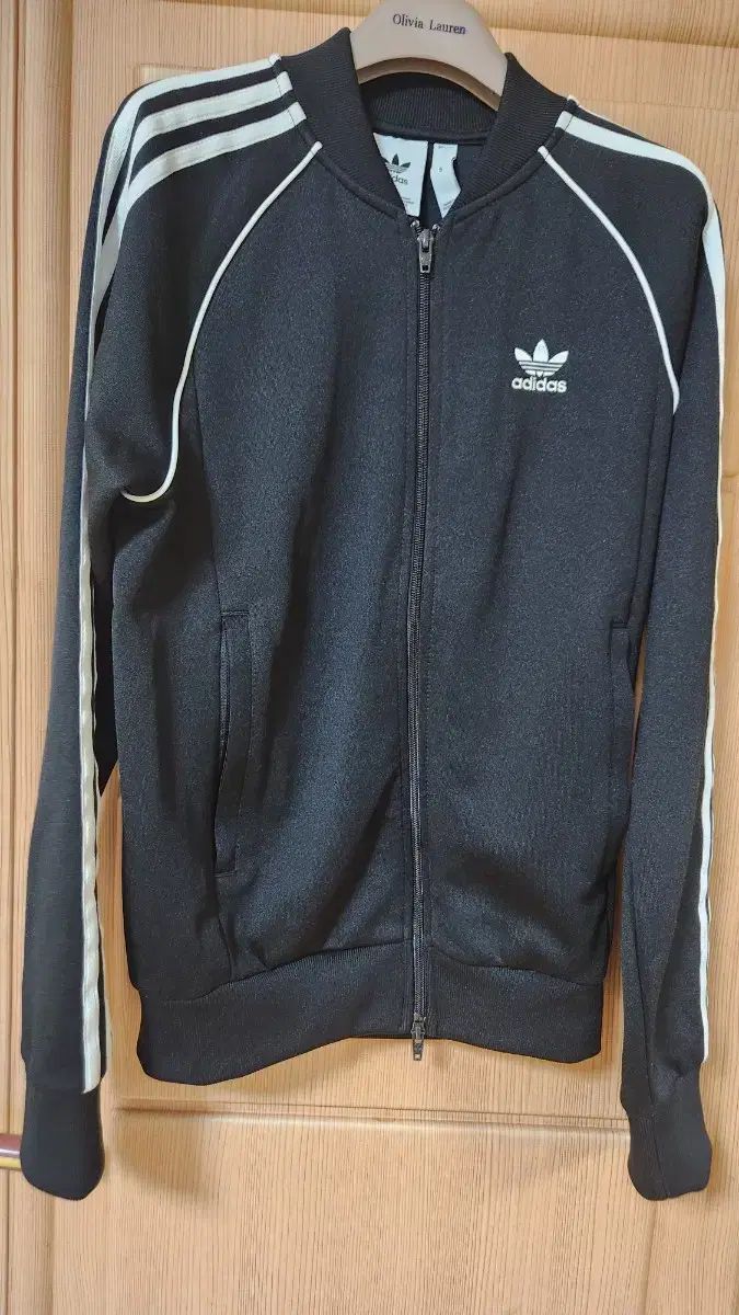 adidas(アディダス) SST トラックトップス 黒 色 S