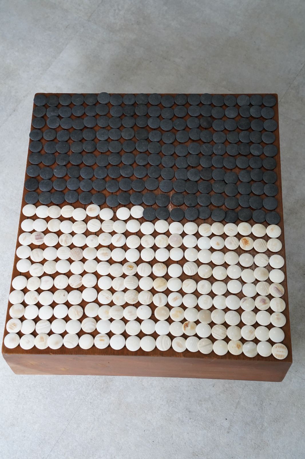 美色・碁石361枚セット】白180枚・黒181枚 木製碁笥付き 蛤碁石／那智