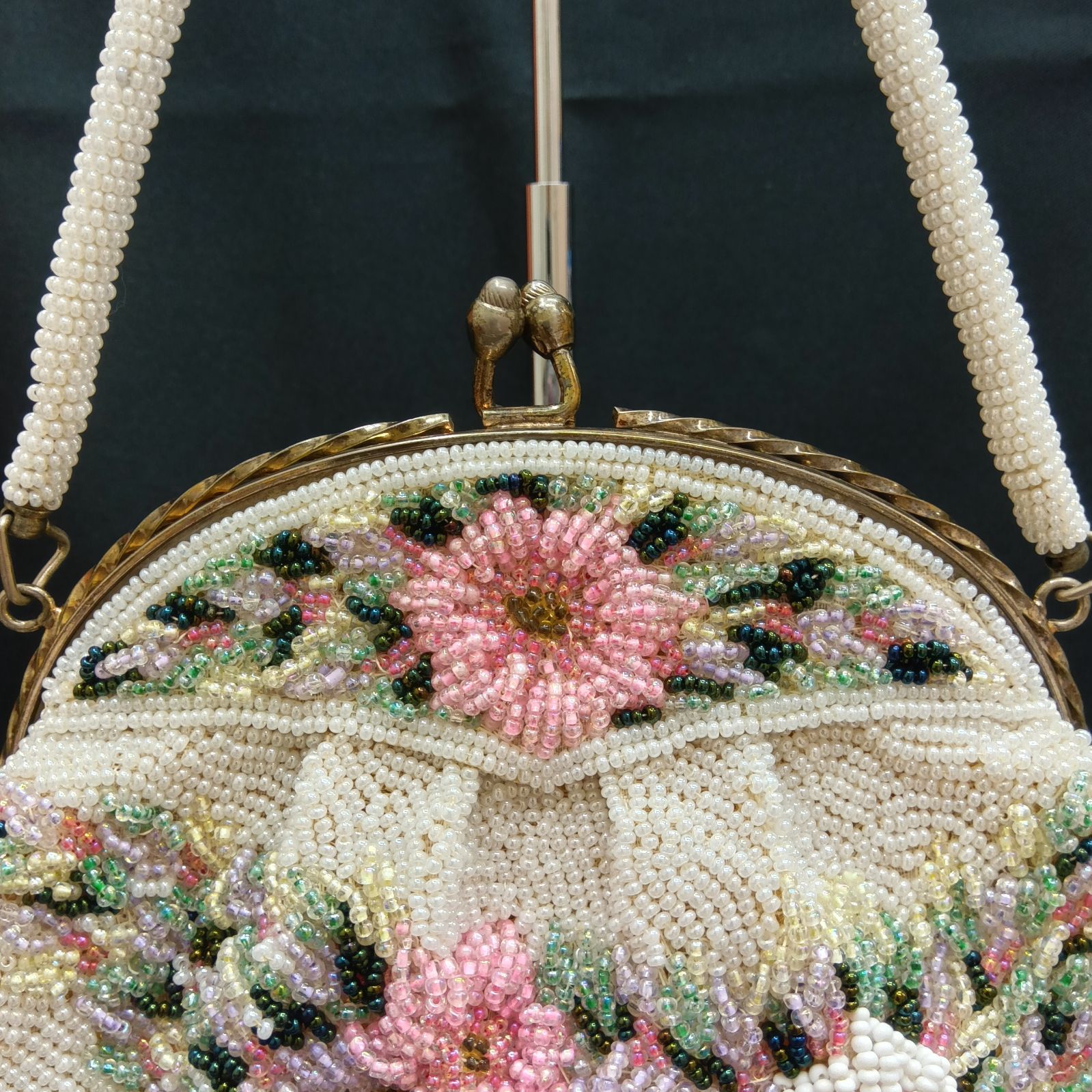 花柄ビーズ刺繍 がま口バッグ 総ビーズ　昭和レトロ 美品 1点物】ビーズバッグ 総ビーズ がま口 花柄 着物 和装 ビンテージ