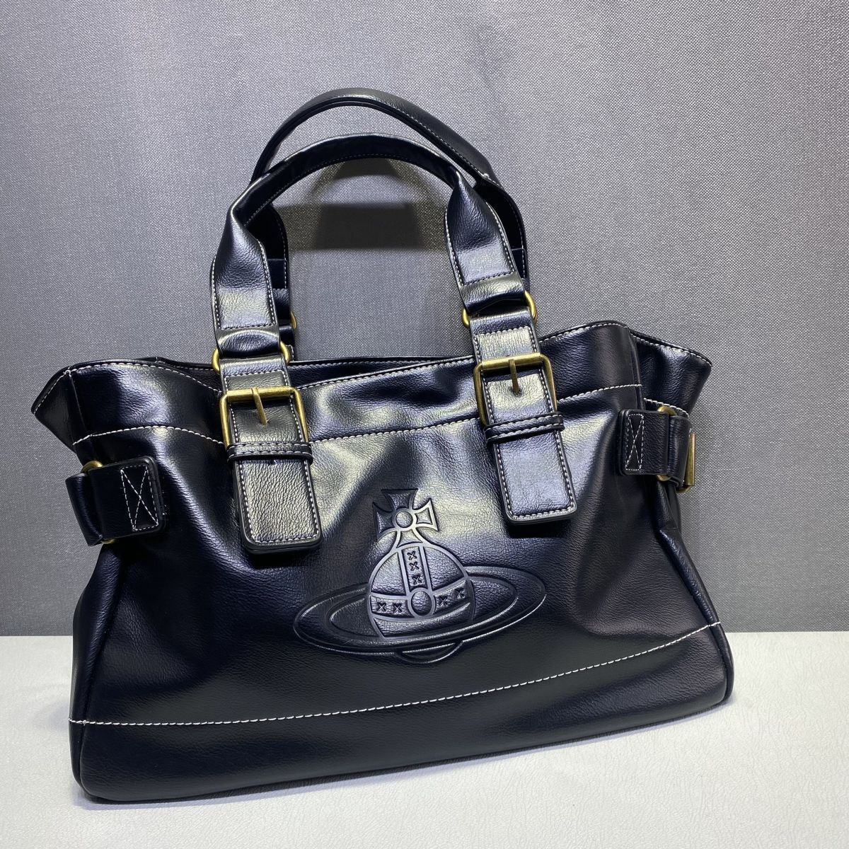 新品 Vivienne Westwood ヴィヴィアンウエストウッド レザー チェーン ショルダーバッグ