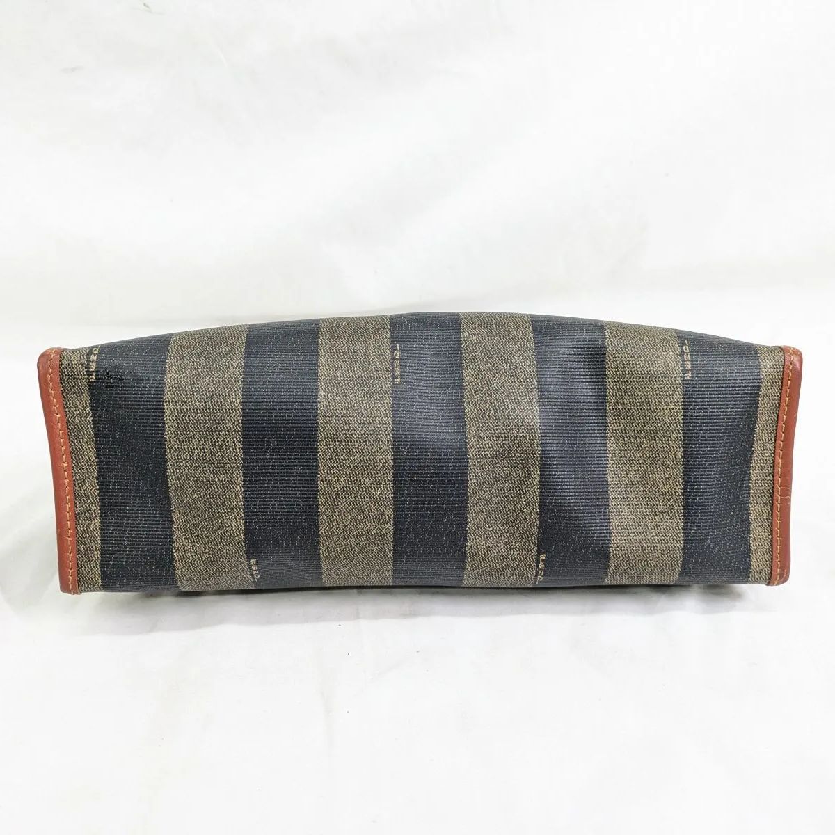 美品　FENDI✨フェンディ　ペカン柄　クラッチバッグ　セカンドバッグ 美品 FENDI/フェンディ ペカン柄 クラッチバッグ セカンドバッグ