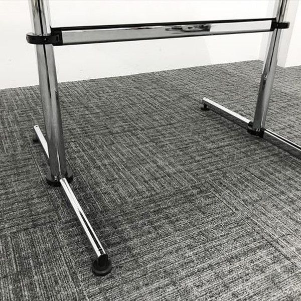 ミーティングテーブル