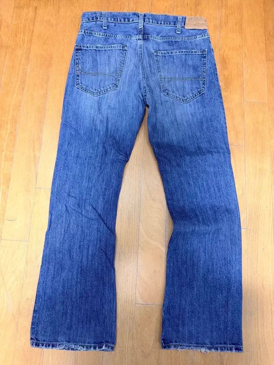 Hollister ホリスター ブーマー ローライズ スリム ブーツカット フ デニムパンツ 30