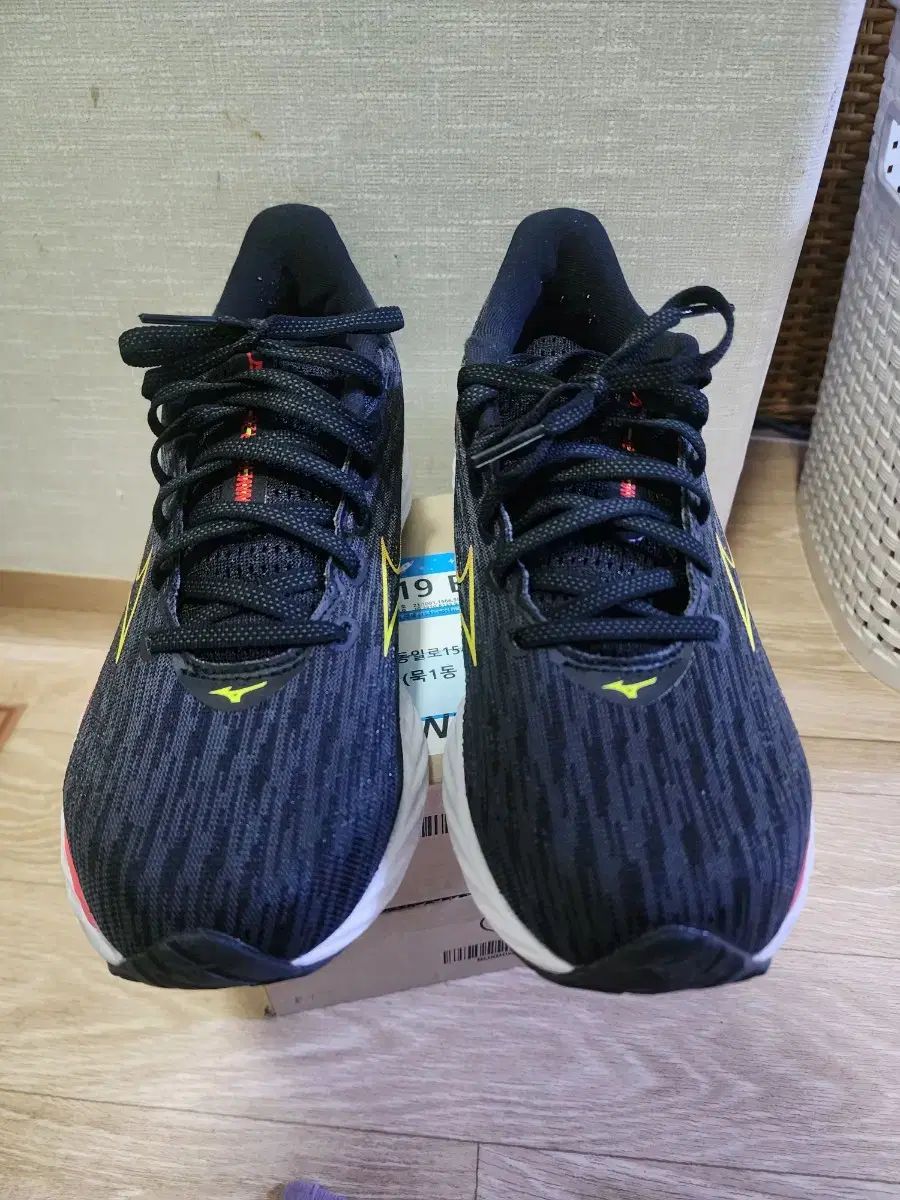 mizuno ミズノ ウェーブ ライダー 28 240 サイズ