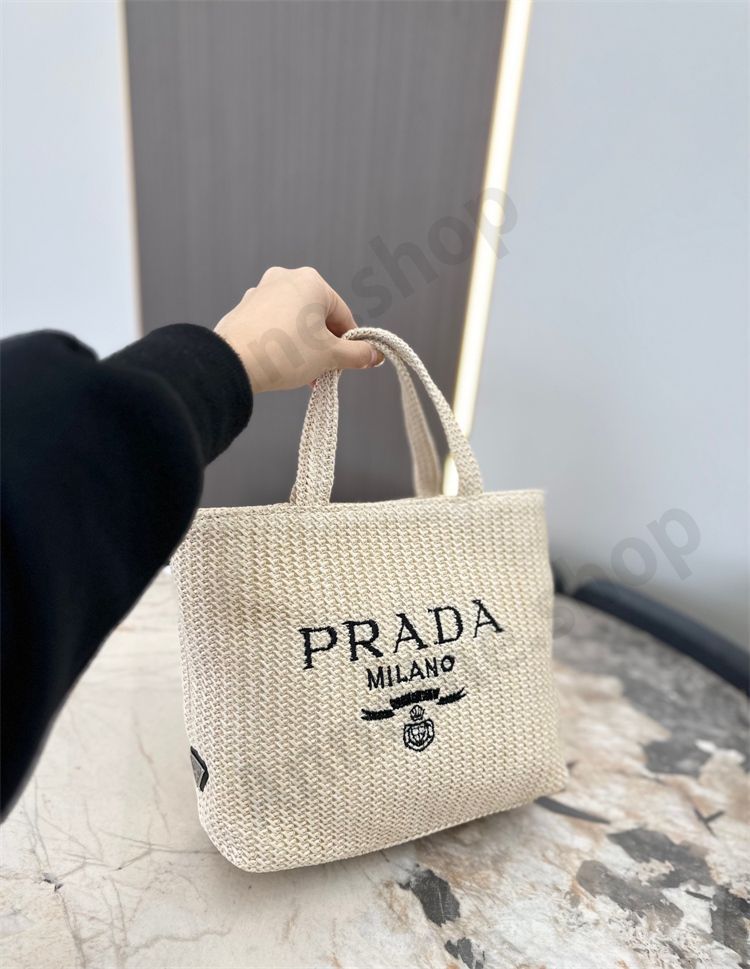 PRADA プラダ トートバッグ 草編み 刺繍ロゴ かごバッグ 手提げ 軽量 編みトートバッグ ショッピングバッグ 草編みバッグ 並行輸入品