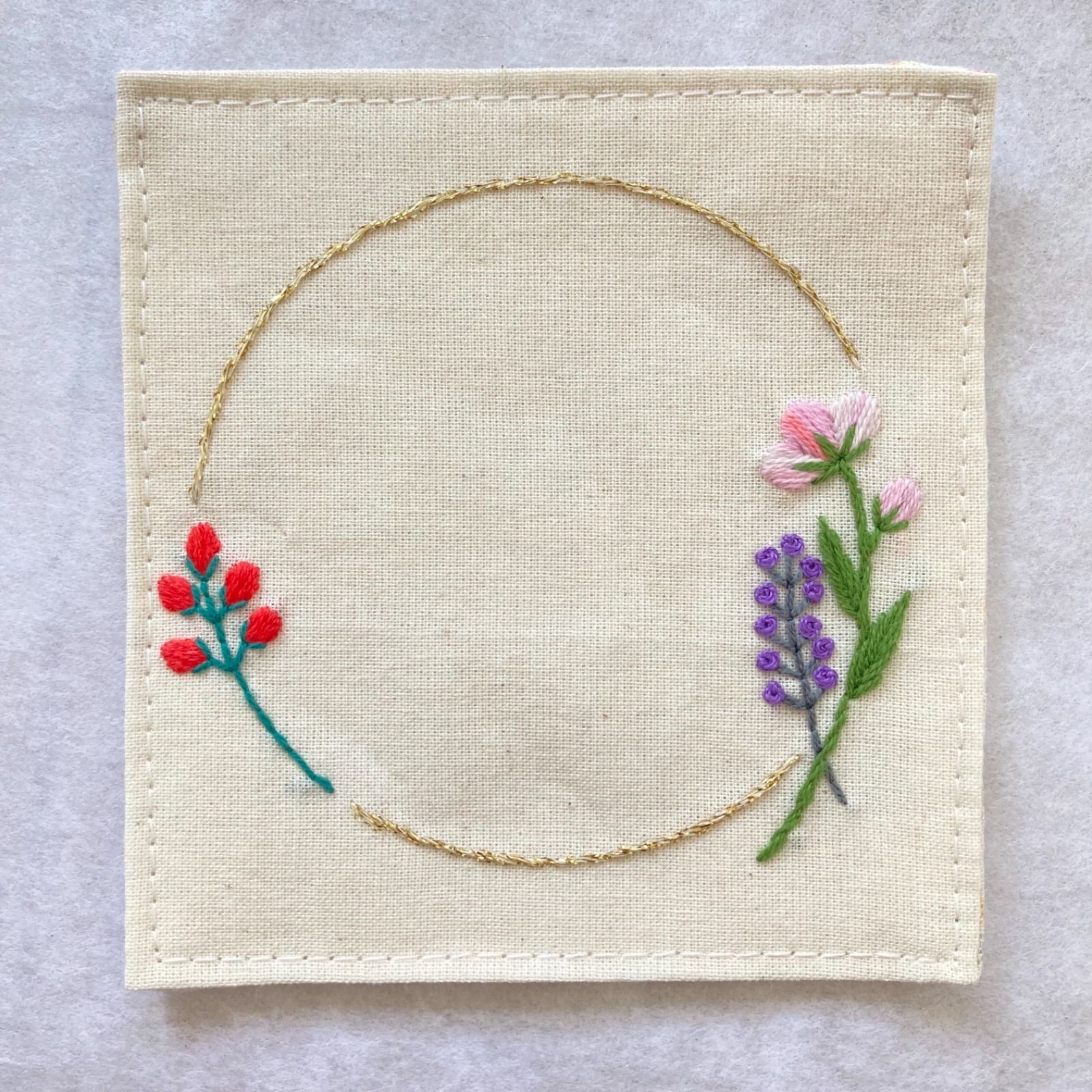 刺繍コースター 2枚セット - メルカリ