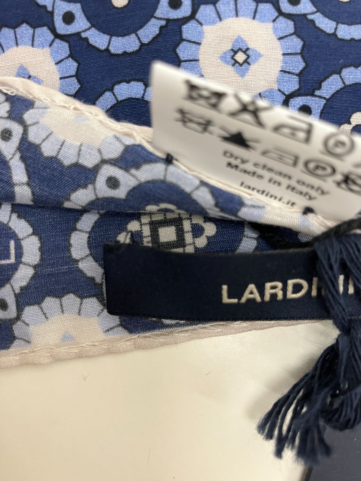 LARDINI ポケットチーフ F 2687 ハンカチ 小物 プレゼント 数量限定 ハンカチ 