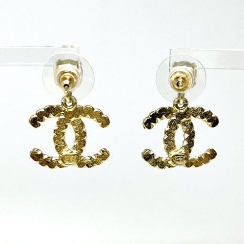【最終お値下げ】CHANEL ココマーク　ピアス　パール CHANEL(シャネル) ココマークラインストーンパールピアス メタル
