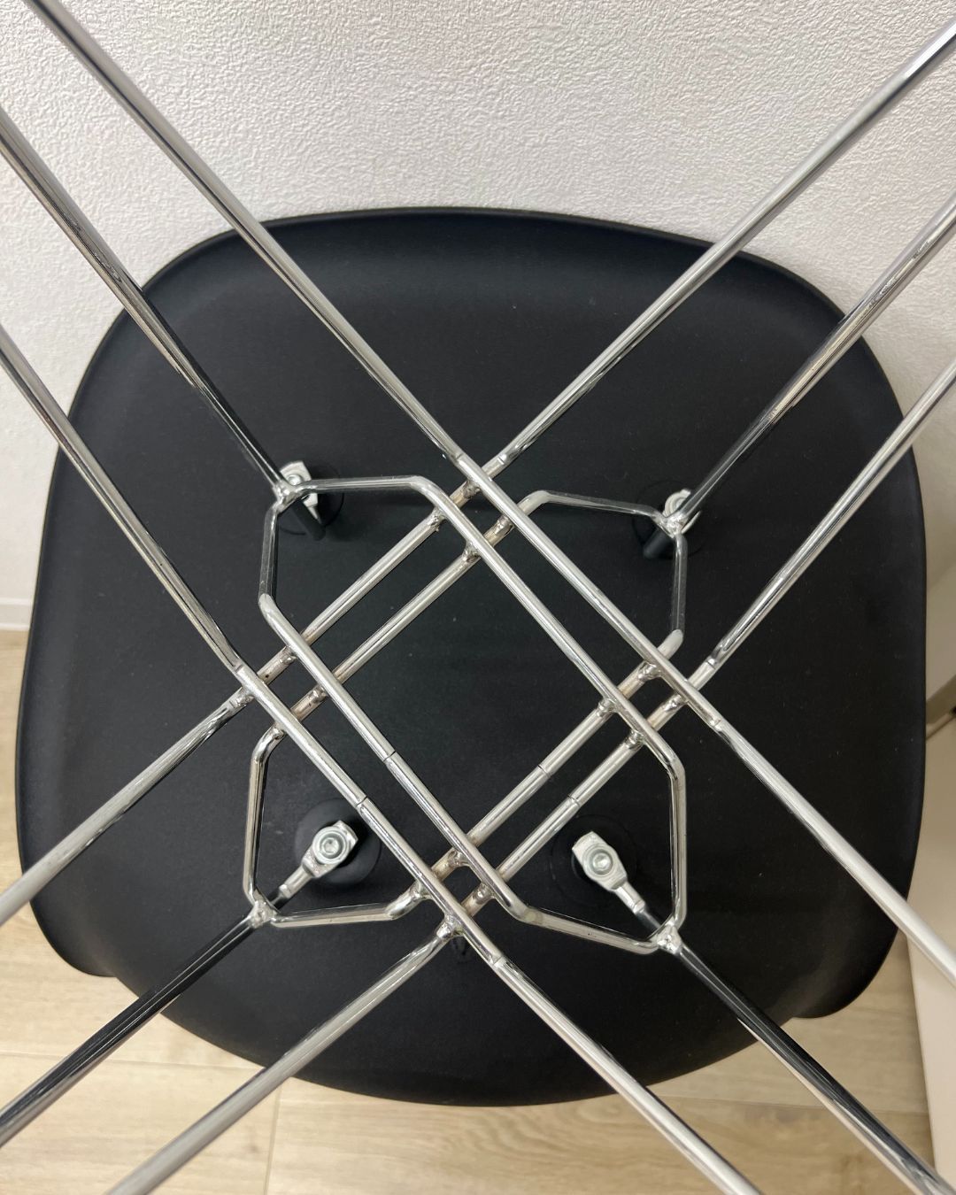 リプロダクト シェルチェア