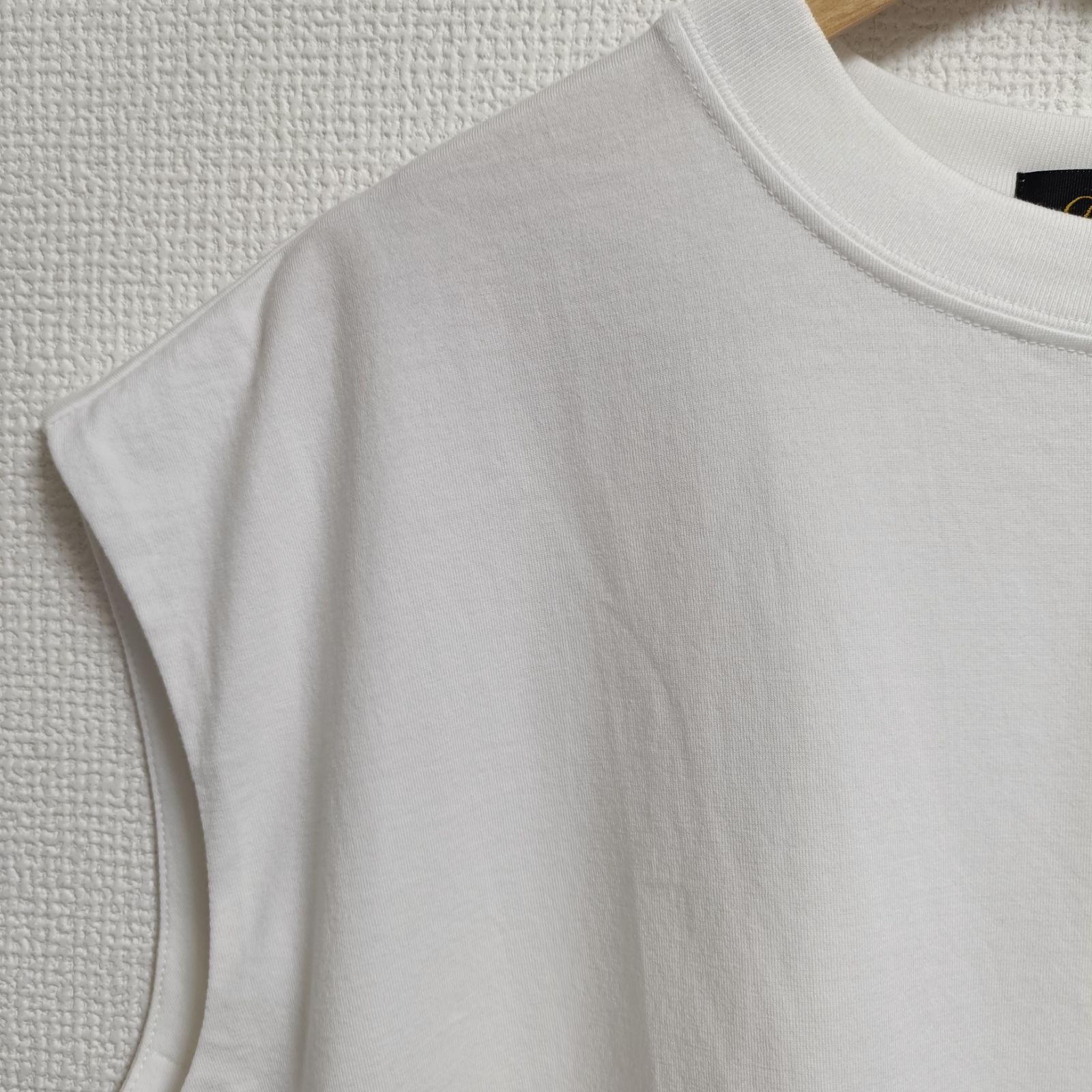 DRAWER ドゥロワー バックエンブレム刺繍ノースリーブカットソー 