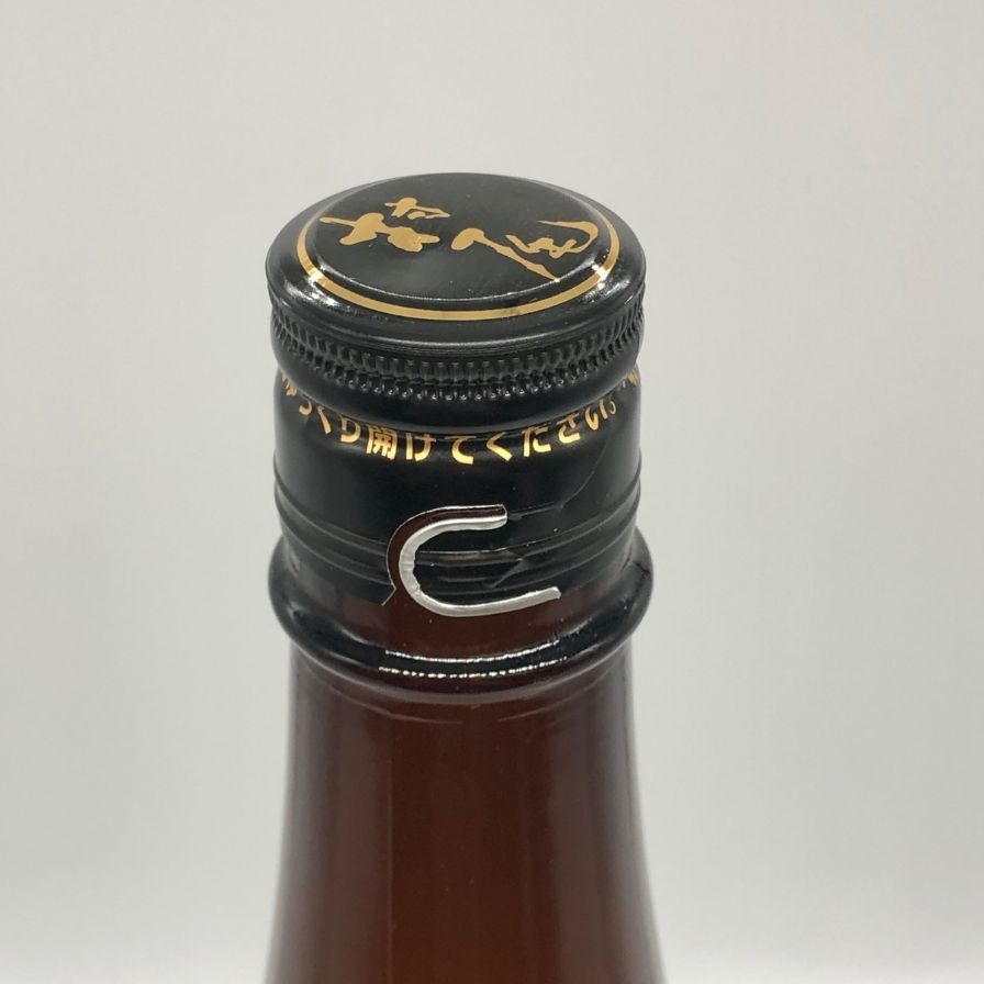 未開栓品 新品 村尾 本格焼酎 かめ壺焼酎 鹿児島県産 25% 1800ml 村尾 薩摩名産 かめ壺焼酎 1800ml 箱なし 焼酎 – SAKE People