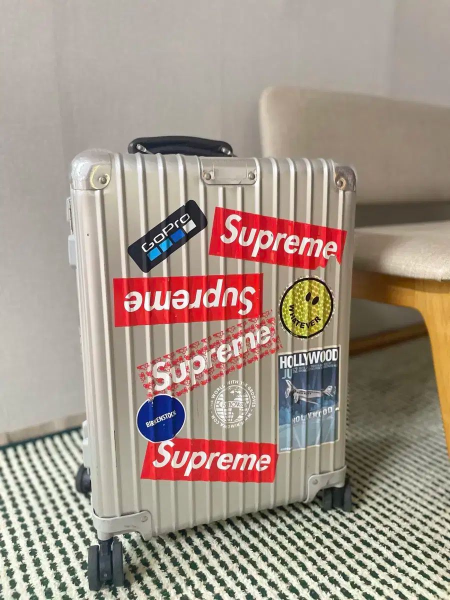 機内持ち込み手荷物 O