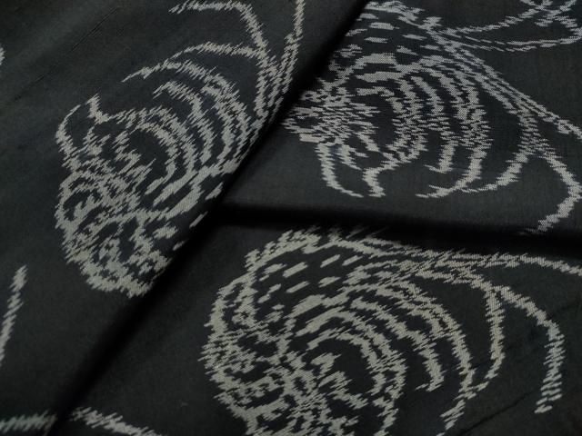 平和屋着物●上質な紬　海老　黒地　正絹　逸品　CAAS7550yc 平和屋着物○上質な紬 海老 黒地 正絹 逸品 CAAS7550yc - メルカリ
