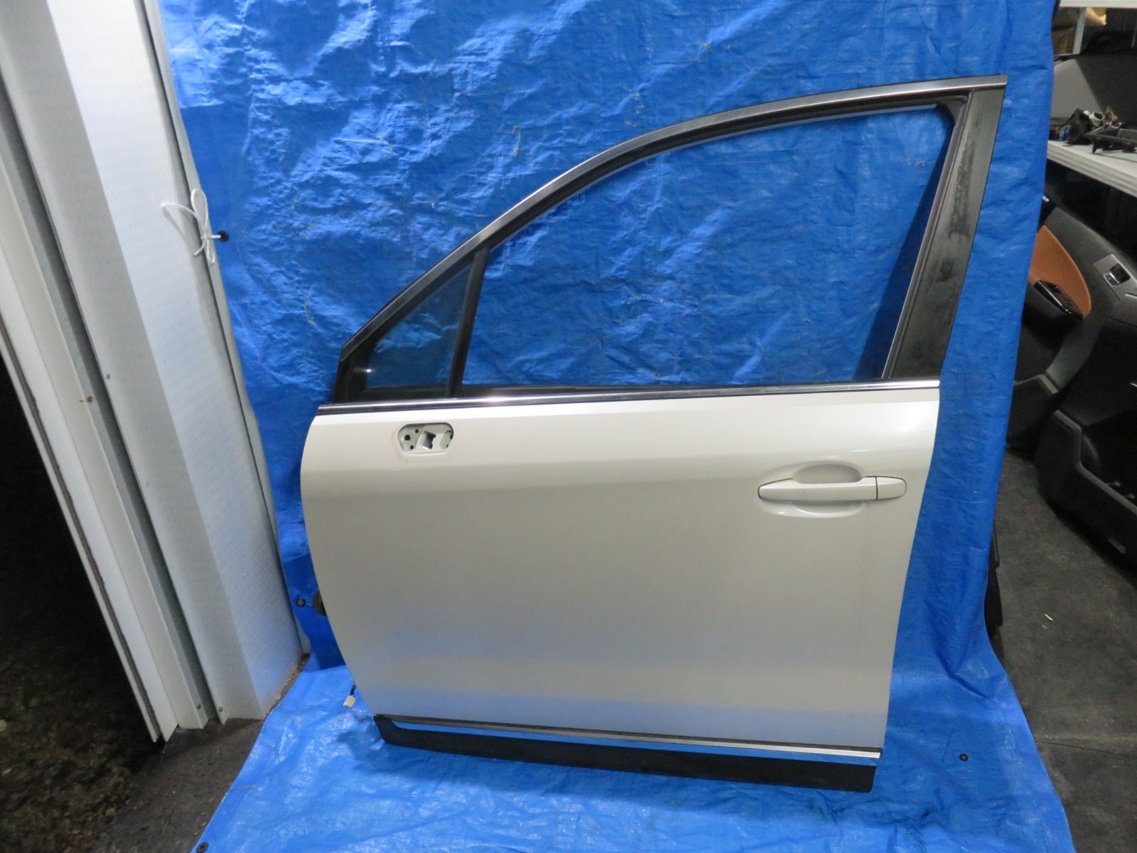 SFC2494 スバル SJ5 SJG フォレスター 純正 左フロントドア 左前ドア PWスイッチ 内張り付 左側 助手席側