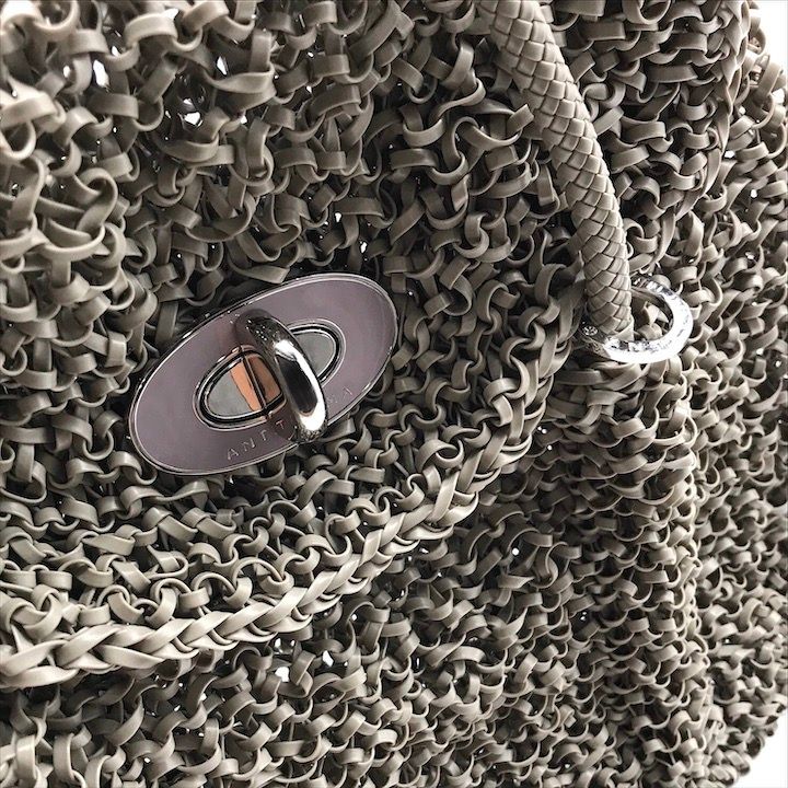 美品 ANTEPRIMA アンテプリマ ワイヤー バッグ グレー ターンロック  