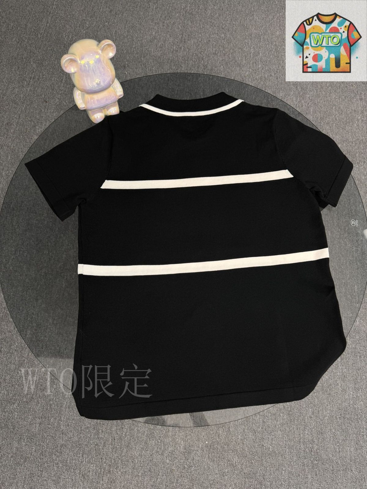 【25SS ユニークでクール /黒】Louis Vuitton ニットＴシャツ 今日特価】Louis Vuitton 25SS ピンデザイン ニット 円領 T