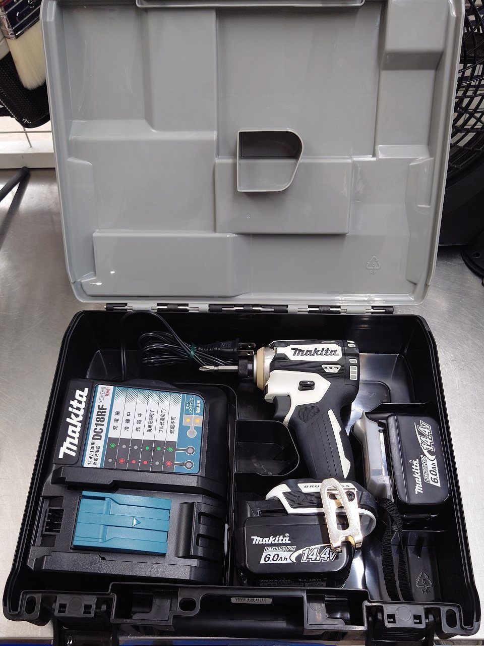 マキタ 14.4V充電式インパクトドライバー TD161DRGXW 囗T巛
