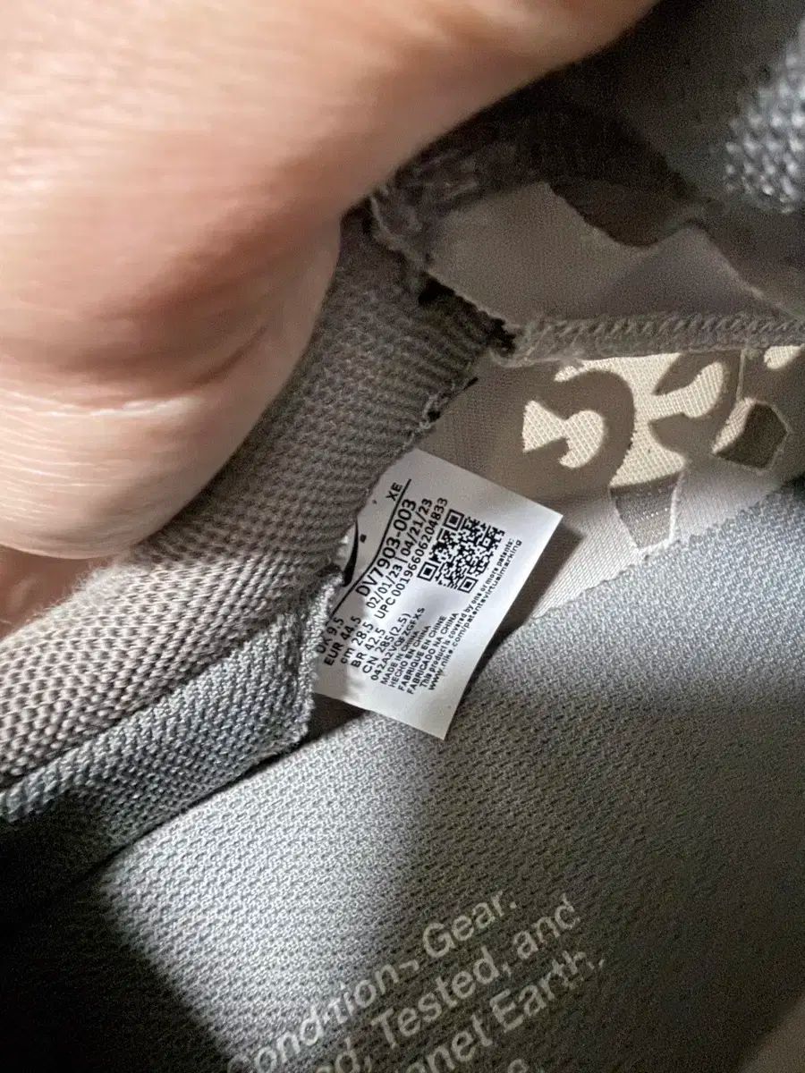 NIKE ナイキ ACG マウンテン フライ 2 ロー ライト アイアン オア OLIVEOS_COM_TR