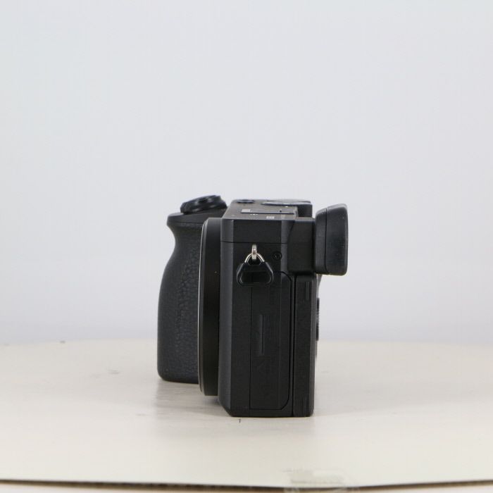 ドイツLAUSITZER ラウジッツァー ハンドカット赤披 クリスタルガラス花瓶 ドイツLAUSITZER ラウジッツァー ハンドカット赤披 クリスタルガラス