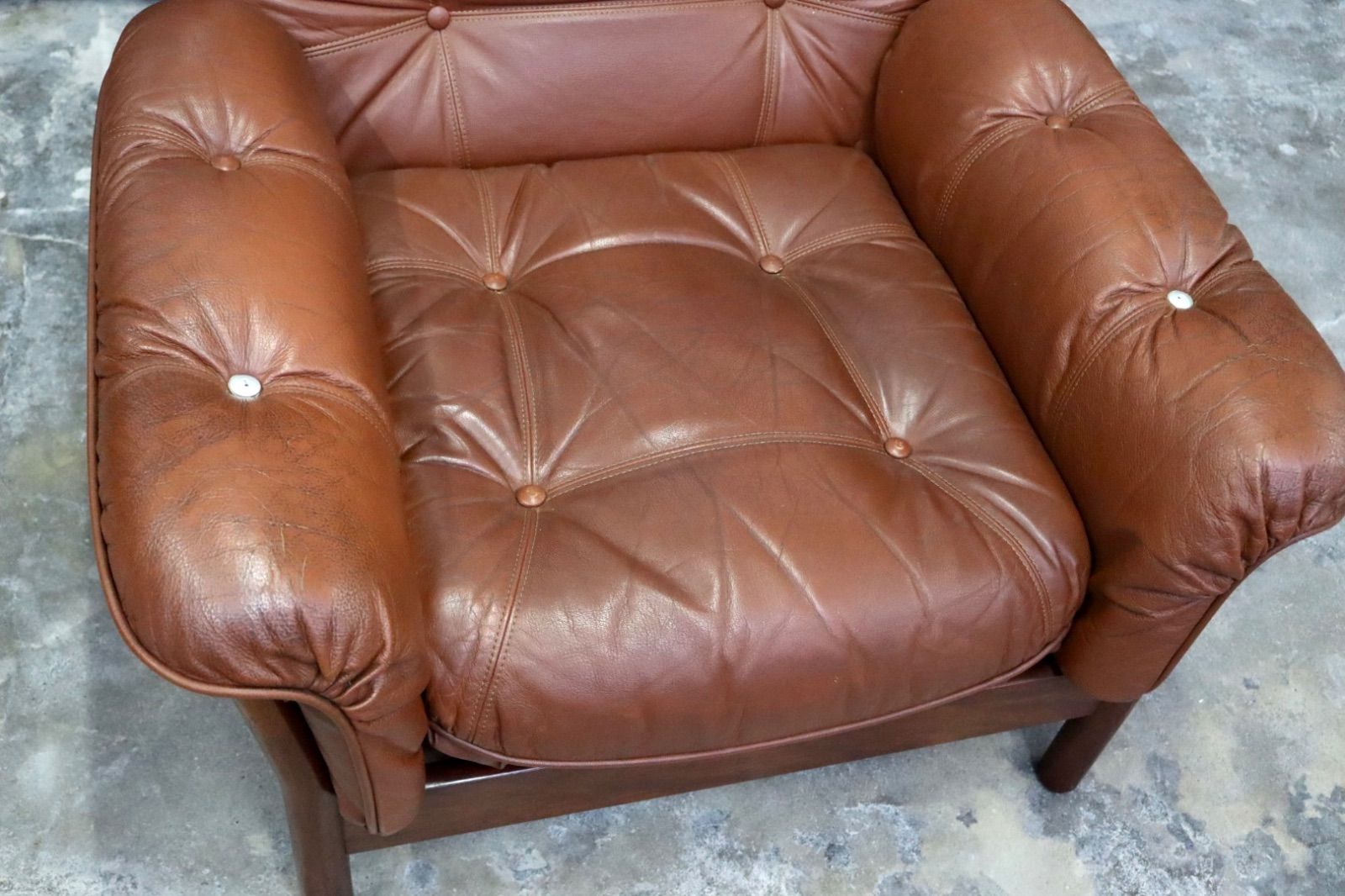 GMIH223B maruni マルニ Madison 1人掛けソファ シングルソファ 本革 ブラウン 北欧ヴィンテージスタイル マルニ NEXPOTALLINN_EU