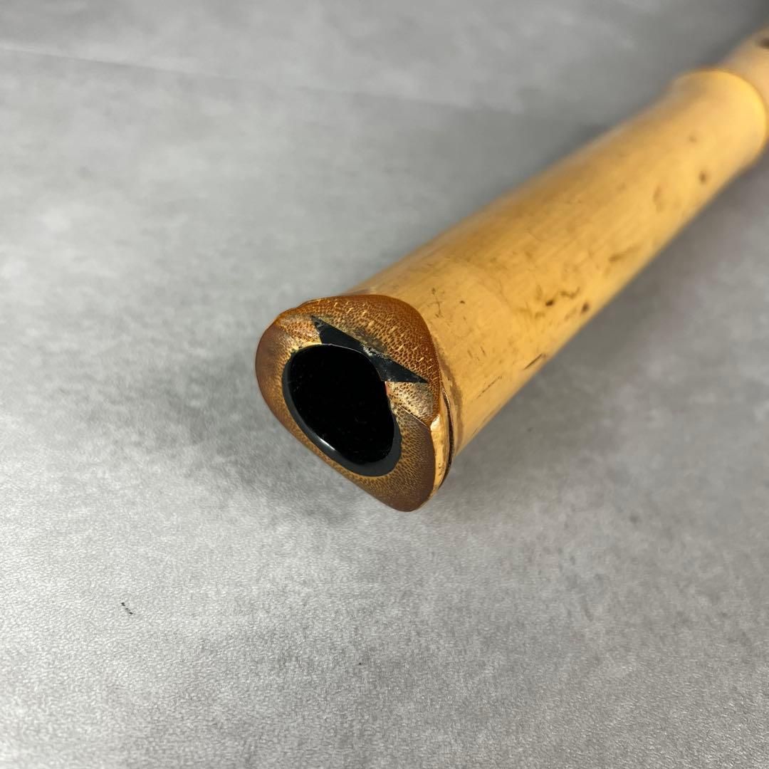 尺八　琴古流　バチ型　銘あり　龍栄　2印　銀三線　1尺9寸　5孔　和楽器 尺八 琴古流 バチ型 銘あり 龍栄 2印 銀三線 1尺9寸 5孔 和楽器