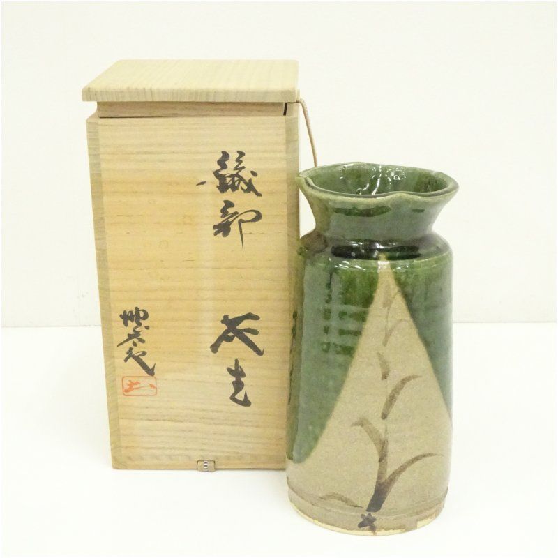 児島塊太郎造 織部花生 共箱 花瓶 花器 おしゃれ フラワーベース 華道 華道具 茶道具 茶道 生花 花生け インテリア hnik 2月 冬