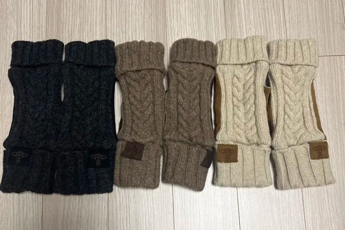 LOUIS VUITTON M72766 モノグラム ニット ミトン モーフルグラン