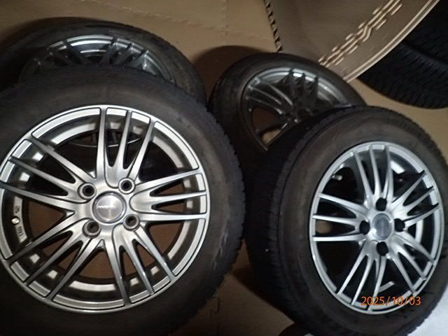 4本 スタッドレス エコフォルム SE-18 14x5.5J PCD100 39 ブリザック VRX2 165 65R14 製 タンク トール ルーミー パッソ ソリオ