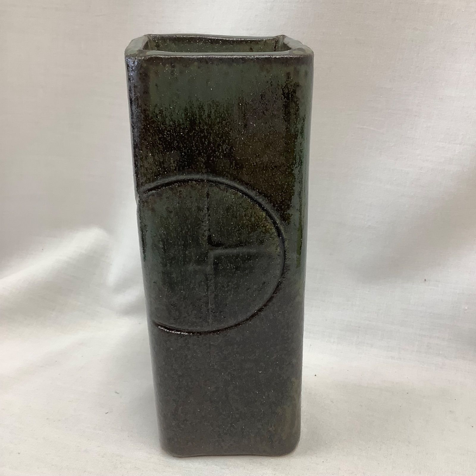 未使用】龍窯 河村益弘 鉄彩花瓶 角 共箱 C561 - メルカリ