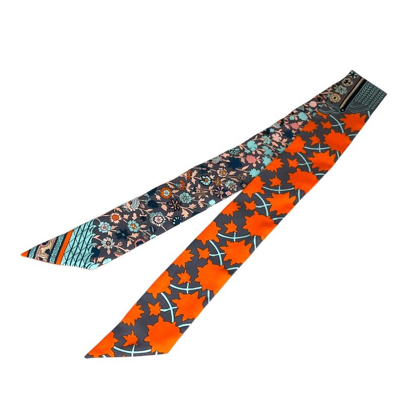 HERMES トゥイリー　多色使い エルメス HERMES ﾂｲﾘｰ マルチカラー シルク100% レディース