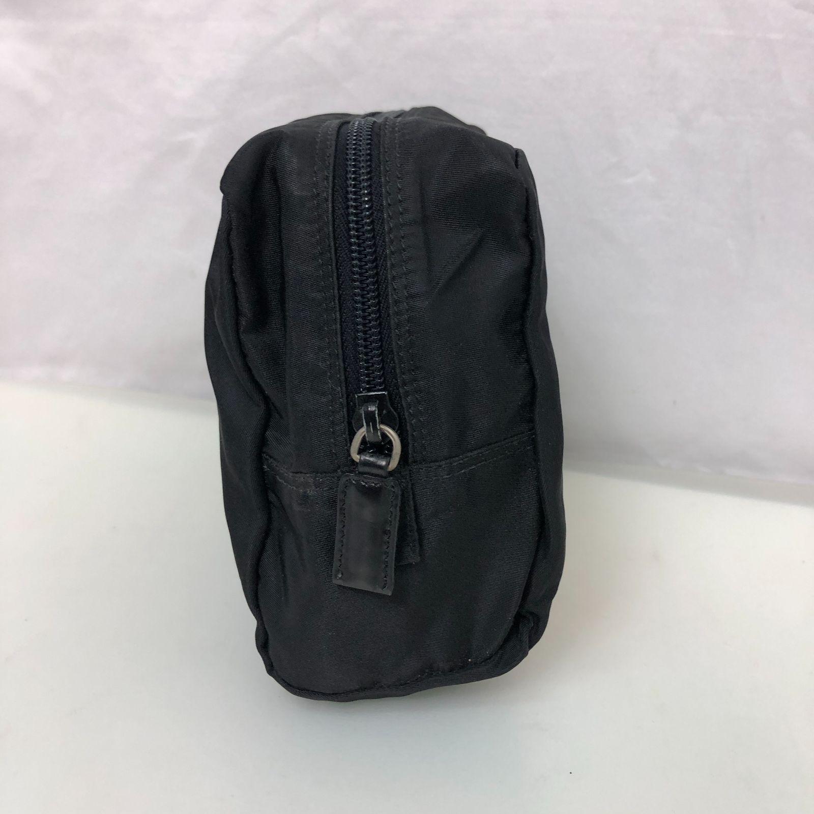 PRADA ナイロンポーチ ブラック SGKY10-8290 - メルカリ